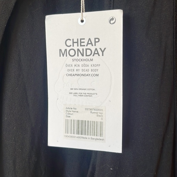 NWT Cheap Monday Runner Top - Black Tee with back cutouts - Picture 4 of 5